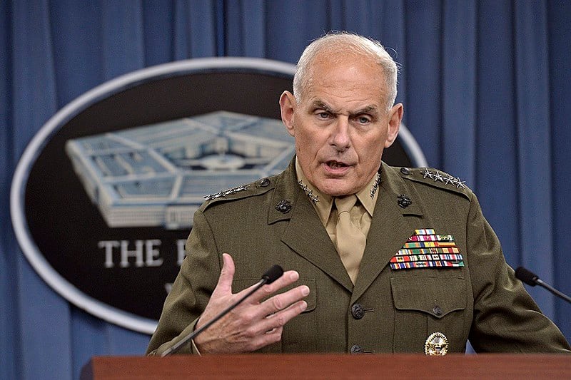 Documento com novas diretrizes imigratórias foi assinado por John Kelly, secretário de Segurança Nacional da administração Trump