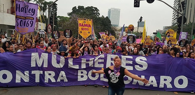 Milhares de mulheres se reuniram no Largo da Batata, em São Paulo, para o ato #elenão, em setembro