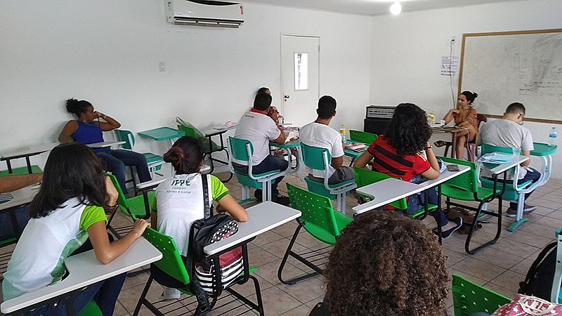 Atividades foram organizadas em parceria Grêmio Rosto Democrático Estudantil