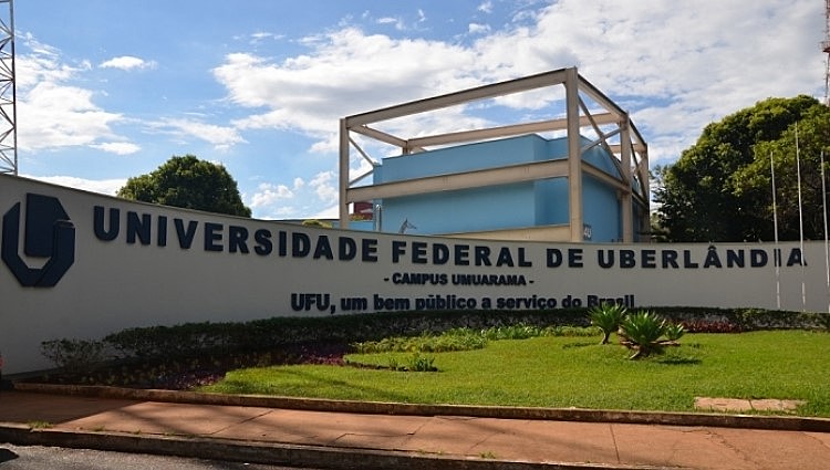 Texto denuncia a política econômica do governo federal, como a Emenda Constitucional 95/2016, que impõe o “teto dos gastos públicos”