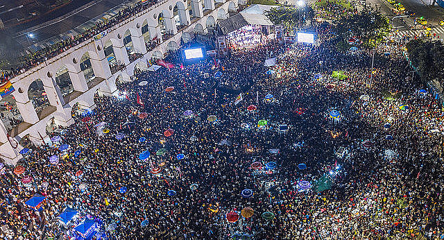 Cerca de 70 mil personas se reunieron en Rio de Janeiro el último martes (23) para defender la democracia en vísperas de las elecciones