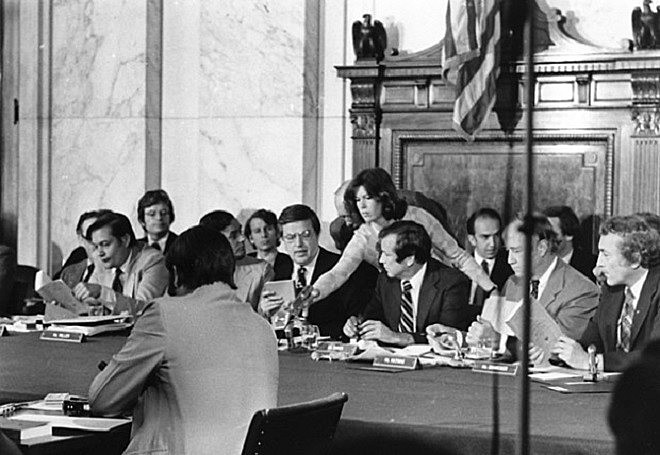 Comité Church, en el Senado de los EEUU, denunció prácticas ilegales de la CIA y del FBI