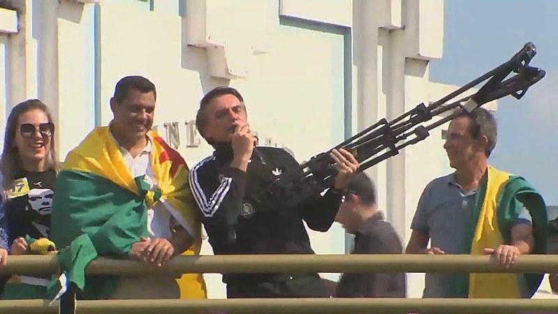A direita no Brasil e na América Latina construiu um temor à ameaça comunista, mesmo isso sendo apenas uma fantasia