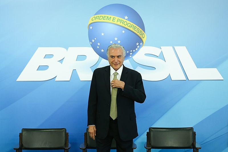 Para os primeiros dias dessa semana, o site já anuncia as ameaças promovidas por Temer, como as novas regras da aposentadoria, que já passa a valer para quem tem menos de 50 anos, a tentativa de tirar o termo “distribuição de renda” nas metas do governo e a aprovação do orçamento de 2017 que limita gastos na saúde e na educação