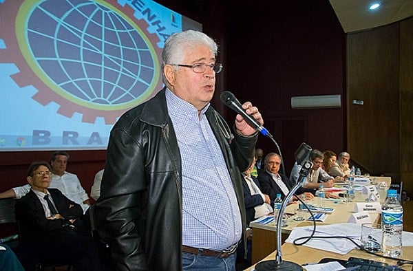 Senador Roberto Requião, presidente da Frente Parlamentar em Defesa da Soberaniza Ncional