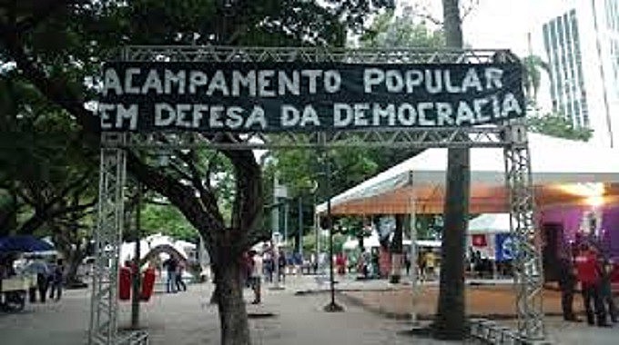 O Acampamento virou símbolo d luta pela Democrcia no Recife