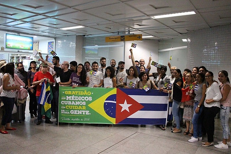 Comitiva de Movimentos Sociais se despede de médicas(os) cubanos