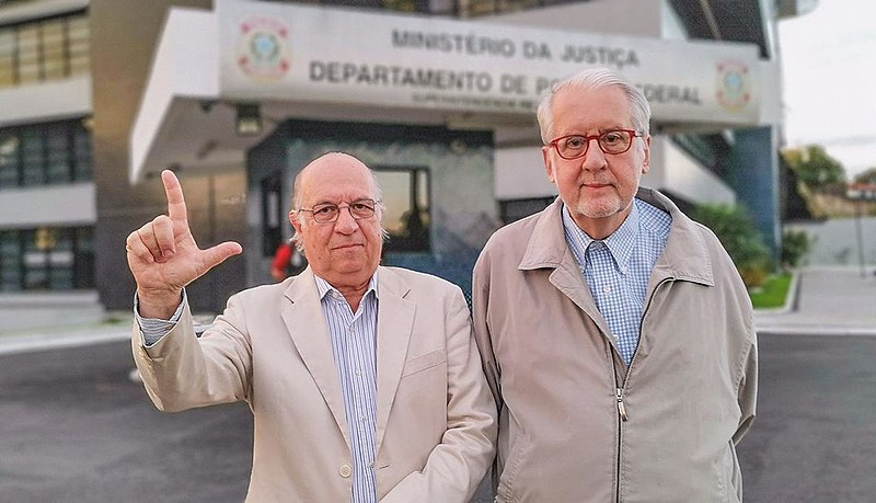 O ex-ministros de Direitos Humanos, Paulo Sérgio Pinheiro, e Paulo Vannuchi, relatam visita ao ex-presidente Lula realizada nesta quinta (2)
