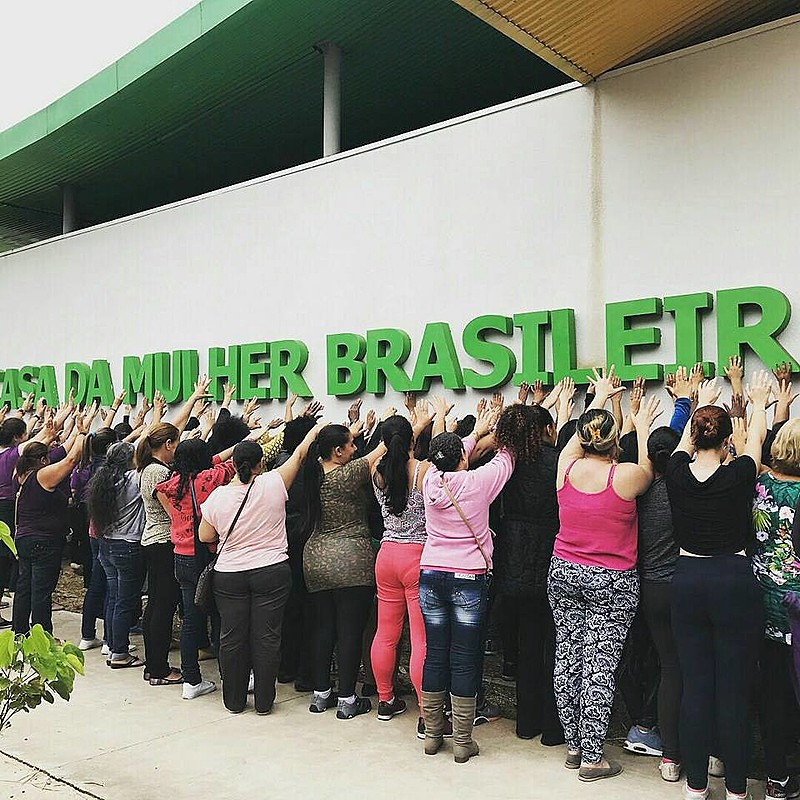 Mulheres ocupam a Casa da Mulher Brasileira em São Paulo (SP) para exigir sua inauguração