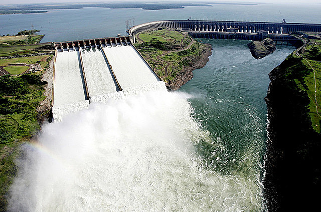 La planta de Itaipu es una de aquellas que serán afectadas por la privatización