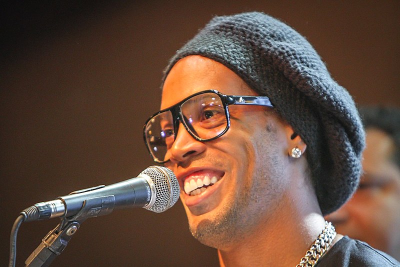 Ronaldinho Gaúcho faz parte do Barça Legends, time de veteranos do Barcelona