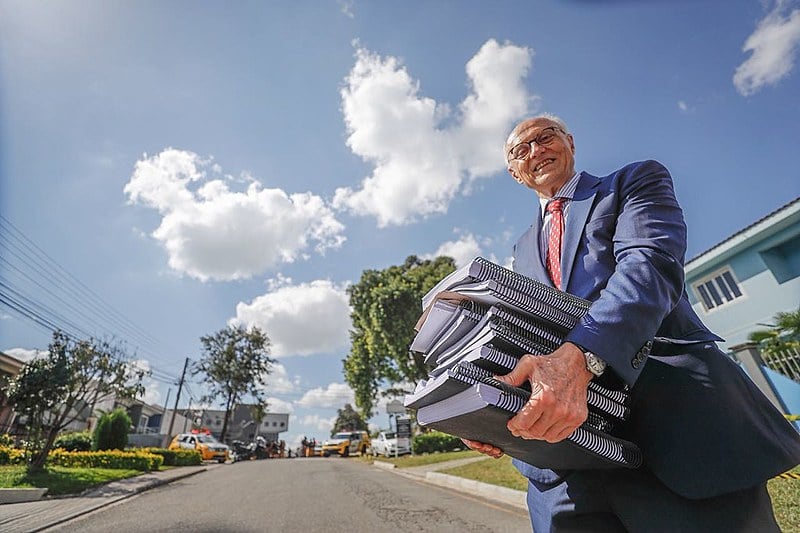 O senador Eduardo Suplicy recebeu mais de 3 mil cartas endereçadas a Lula