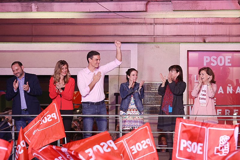Pedro Sánchez, líder do Partido Socialista Operário Espanhol (PSOE) foi eleito primeiro-ministro da Espanha neste domingo (28)