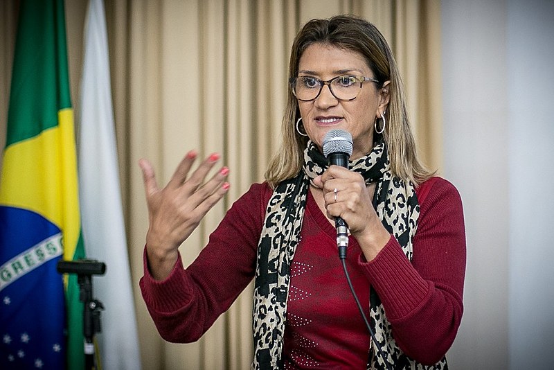 Jaqueline Sgarbi dos Santos apresentou um relato sobre o impacto da mineração em Moçambique