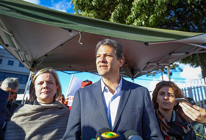 Após visitar Lula, Fernando Haddad participa de coletiva de imprensa