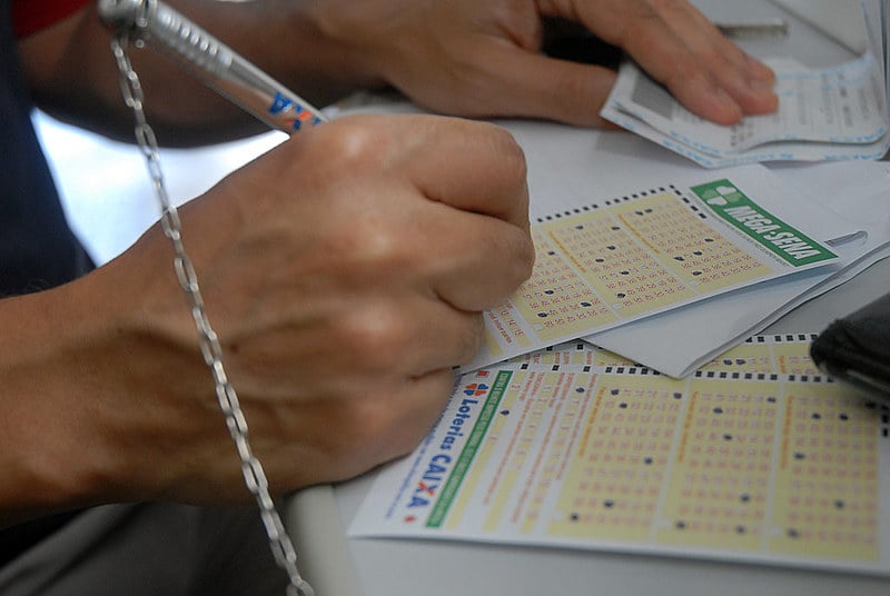 Escritor Mouzar Benedito conta ‘causos’ da famosa pergunta sobre loteria que já rondou o imaginário de muita gente