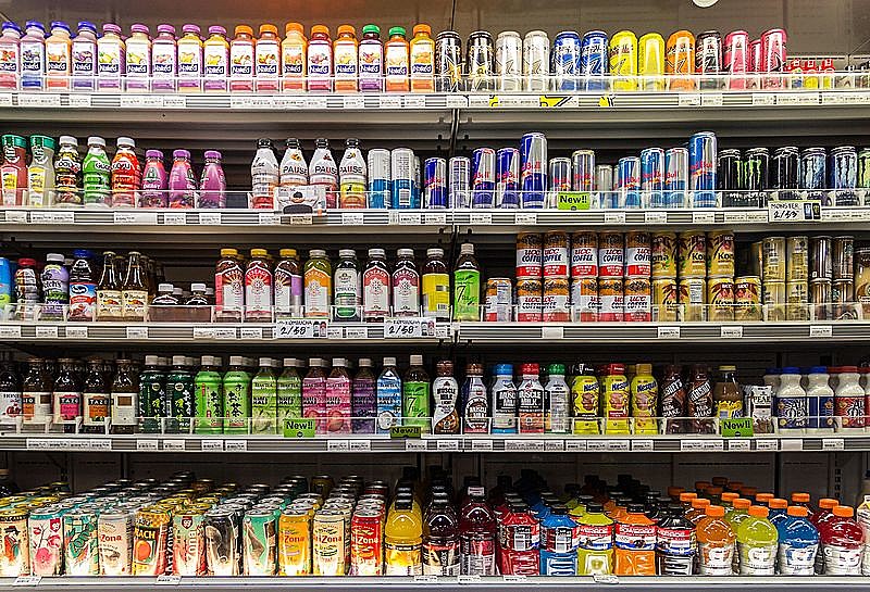 Alimentos industrializados são compostos principalmente por açúcares e gorduras