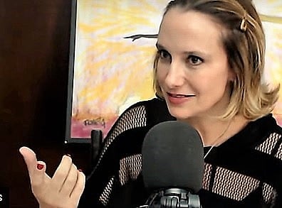 Carol Proner durante entrevista ao Tutameia