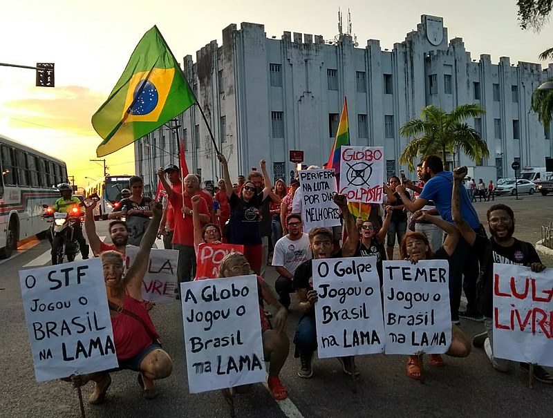 Com o lema “Vida em Primeiro Lugar. Desigualdade Gera Violência: Basta de Privilégio”, lutadores sociais percorreram o centro de João Pessoa
