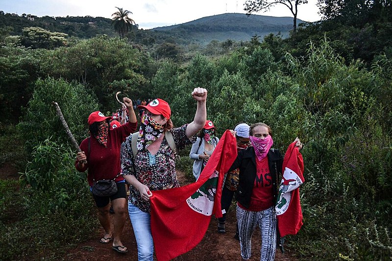 Mulheres Sem Terra ocupam Fazenda de Eike Batista