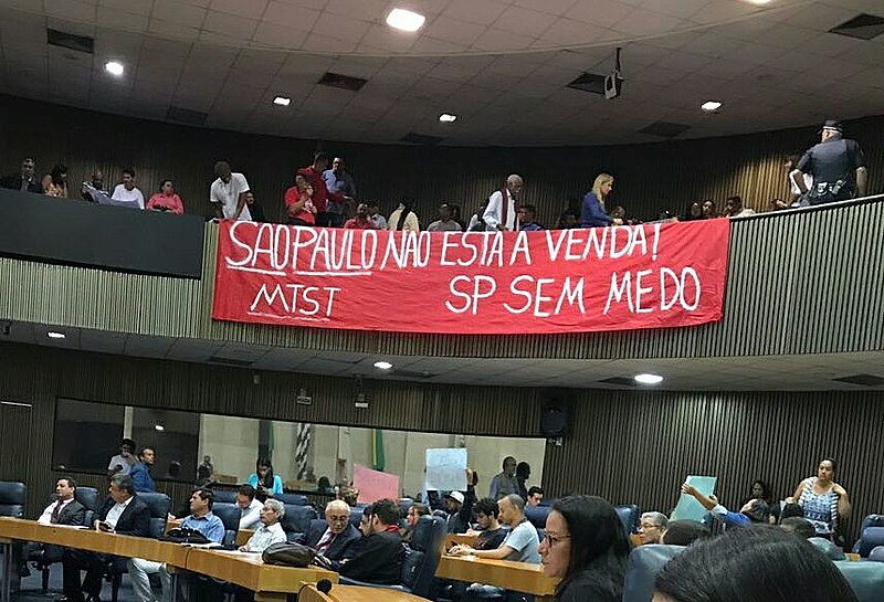 Protesto realizado pela Frente Povo Sem Medo na Câmara de São Paulo