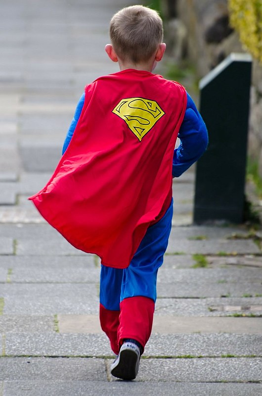 Os super-heróis estão no imaginário das crianças. Em Itajubá, porém, um desses personagens, era temido pelo Chico, amiguinho de Mouzar