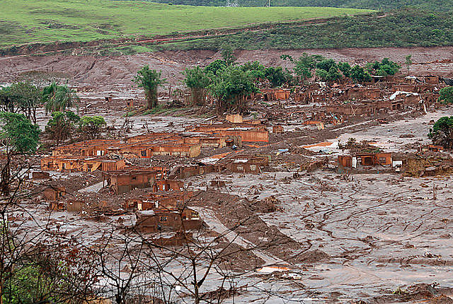 Ruptura de la represa de Fundão (estado de Minas Gerais) completa dos años el día 5 de noviembre