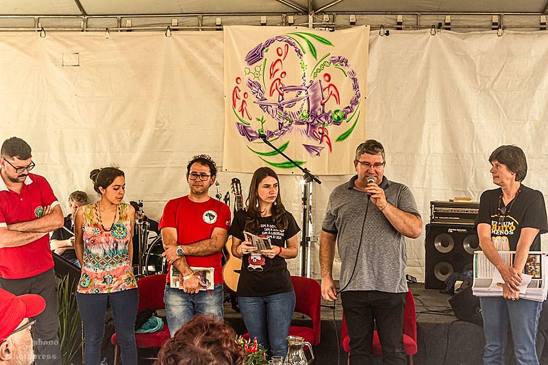 Movimentos sociais participaram da abertura do espaço de educação da jornada