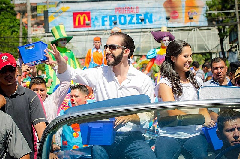 Bukele, que será o presidente mais jovem do país, se declara um "outsider" embora tenha sido candidato por um partido tradicional da direita