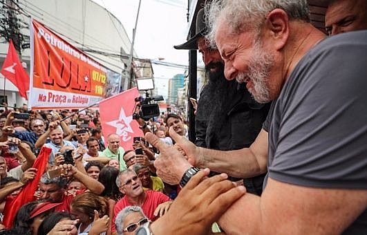 Los activistas destacaron que Lula da Silva "es muy admirado y respetado por el movimiento sindical internacional"