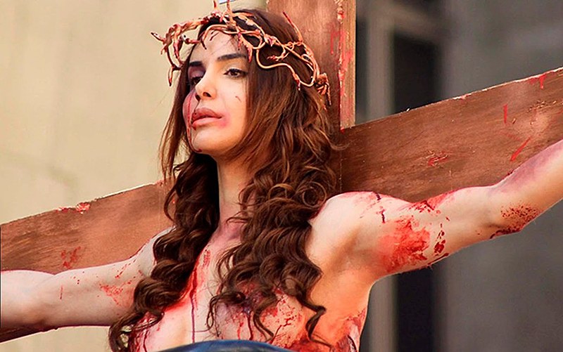 Viviany foi brutalmente espancada por fanáticos religiosos