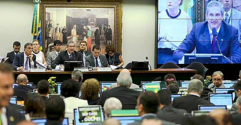 Após a aprovação, parecer vai a plenário