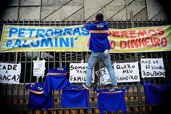 Em 2015, os trabalhadores do Comperj já realizavam manifestações contra o atraso dos pagamentos das indenizações