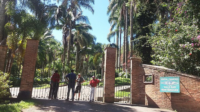 Fachada do Hospital Vale das Hortências, em Sorocaba (SP), de onde foram transferidos, em 2016, pacientes internados há mais de 30 anos.