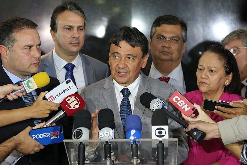 Governadores do Nordeste durante entrevista coletiva em maio deste ano