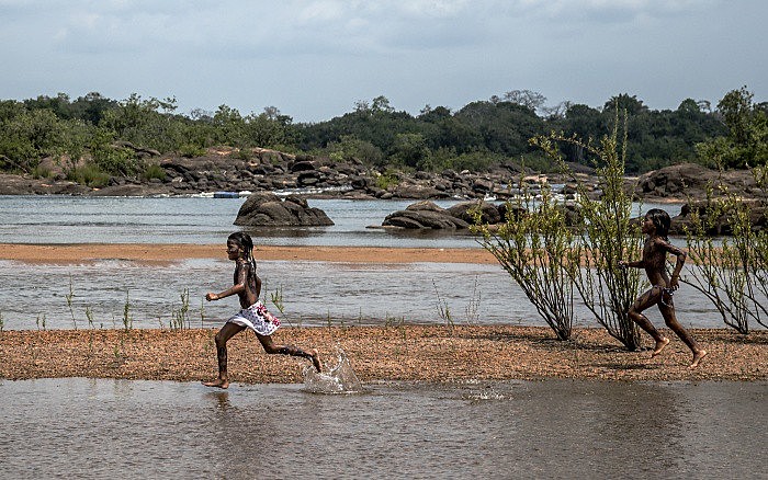O rio Xingu é a fonte de vida do povo Juruna, é do rio onde retira sua principal fonte de alimentação, o peixe