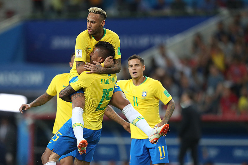 No último confronto direto entre as duas seleções, o Brasil venceu por 2 a 0, com um gol de Philippe Coutinho, destaque na Rússia