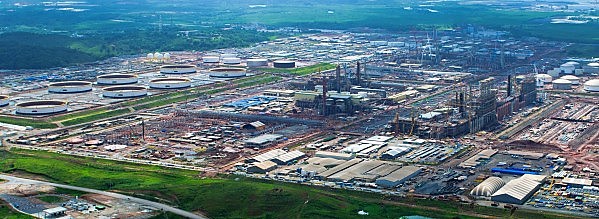 A privatização da Petrobrás, a mudança no cálculo do preço do petróleo e seus impactos na economia brasileira foram a pauta do programa