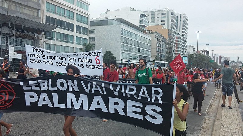 Manifestação do MTST na praia do Leblon será exibida em "Contagem Regressiva"