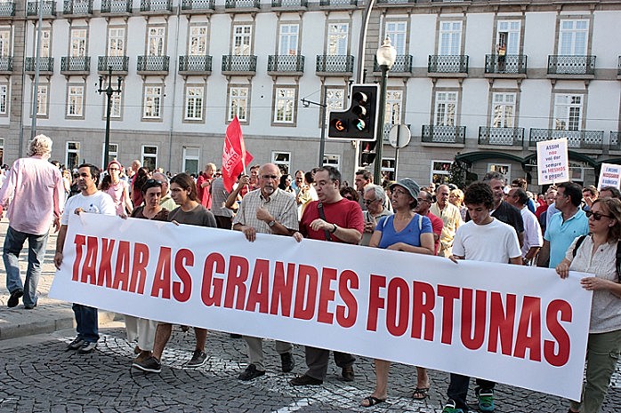 Taxação de grandes fortunas é uma saída para enfrentar a atual crise econômica