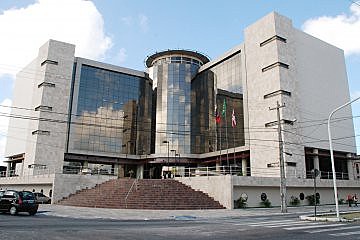 Julgamento acontece no Fórum Criminal da Capital com a oitiva de nove testemunhas.