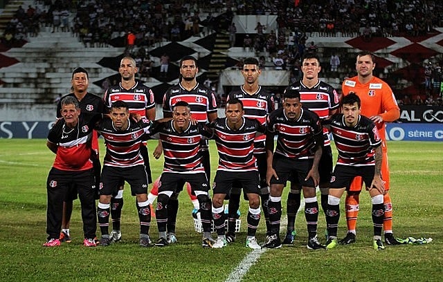 A previsão é que alguns jogadores da base, atletas que tiveram o contrato renovado e os reforços sejam integrados ao elenco na terça (10)