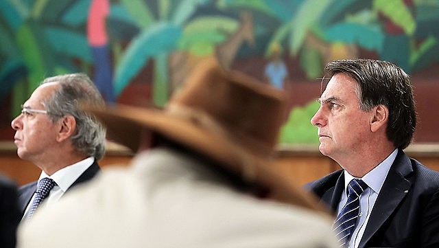 Bolsonaro durante una reunión con parlamentarios del estado de Mato Grosso, donde los incendios destruyeron casi todas las tierras indígenas