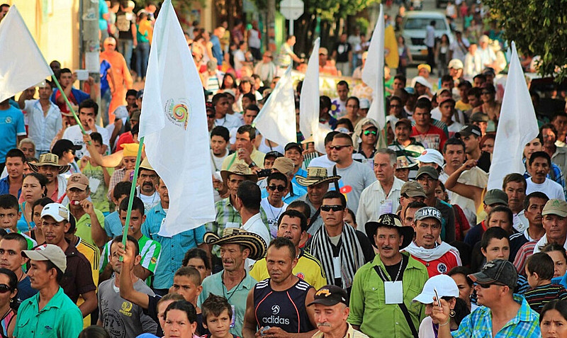 83% dos assassinatos de líderes sociais estão relacionados com a disputa pela posse de terra ou por recursos naturais