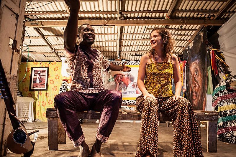 “Contos e lendas do Burkina Faso”, ministrada pelo ator, contador de histórias François Moïse Bamba