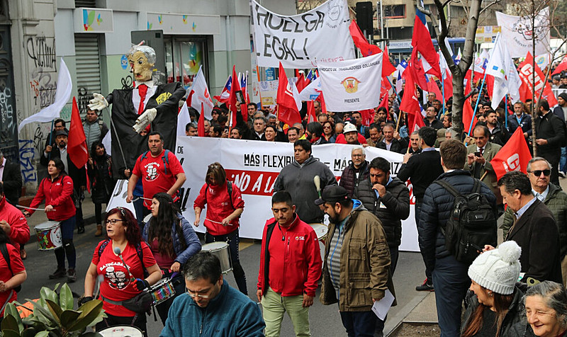Manifestantes voltam a ocupar as vias do Chile em quinta jornada de lutas
