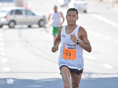 Edson Amaro, terceiro colocado da Maratona do Rio, fez parte da APA