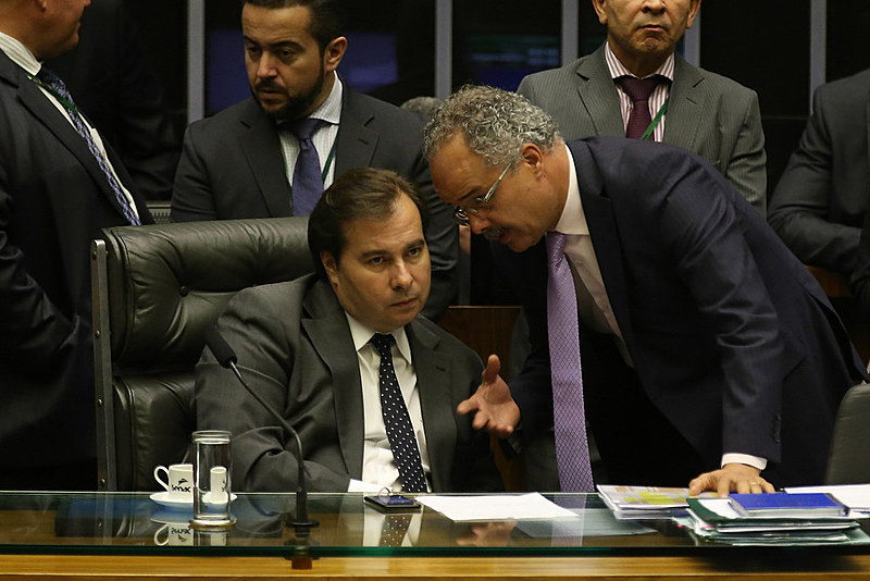 Presidente da Câmara, Rodrigo Maia, e o relator da reforma política, Vicente Candido