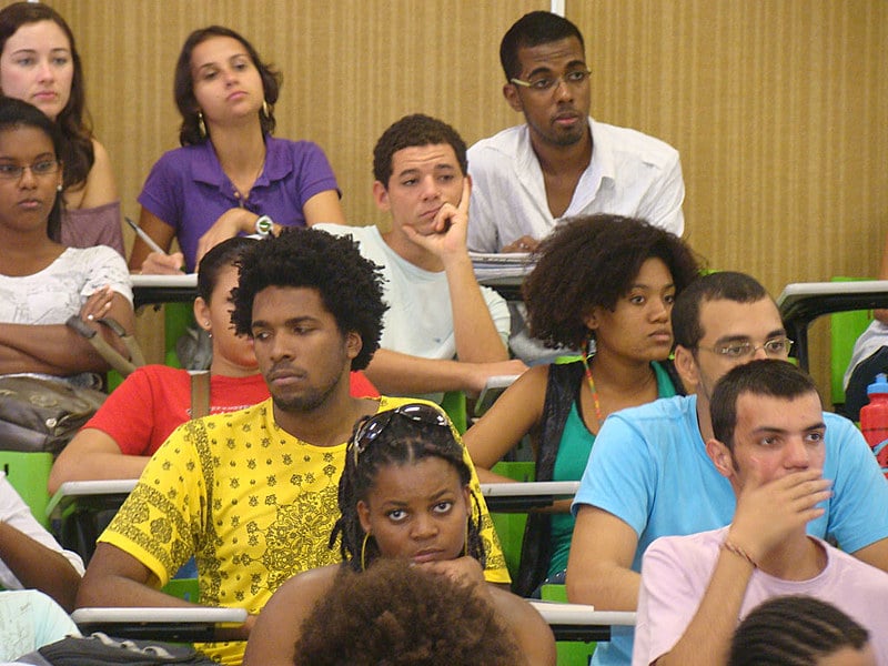 UERJ é pioneira na política de cotas raciais e sociais