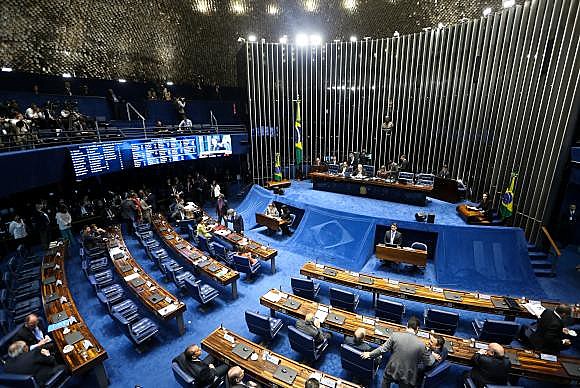 Senadores retomam hoje (31), a partir das 11h, a sessão final para votação e julgamento do processo de impeachment da presidenta Dilma Rousseff